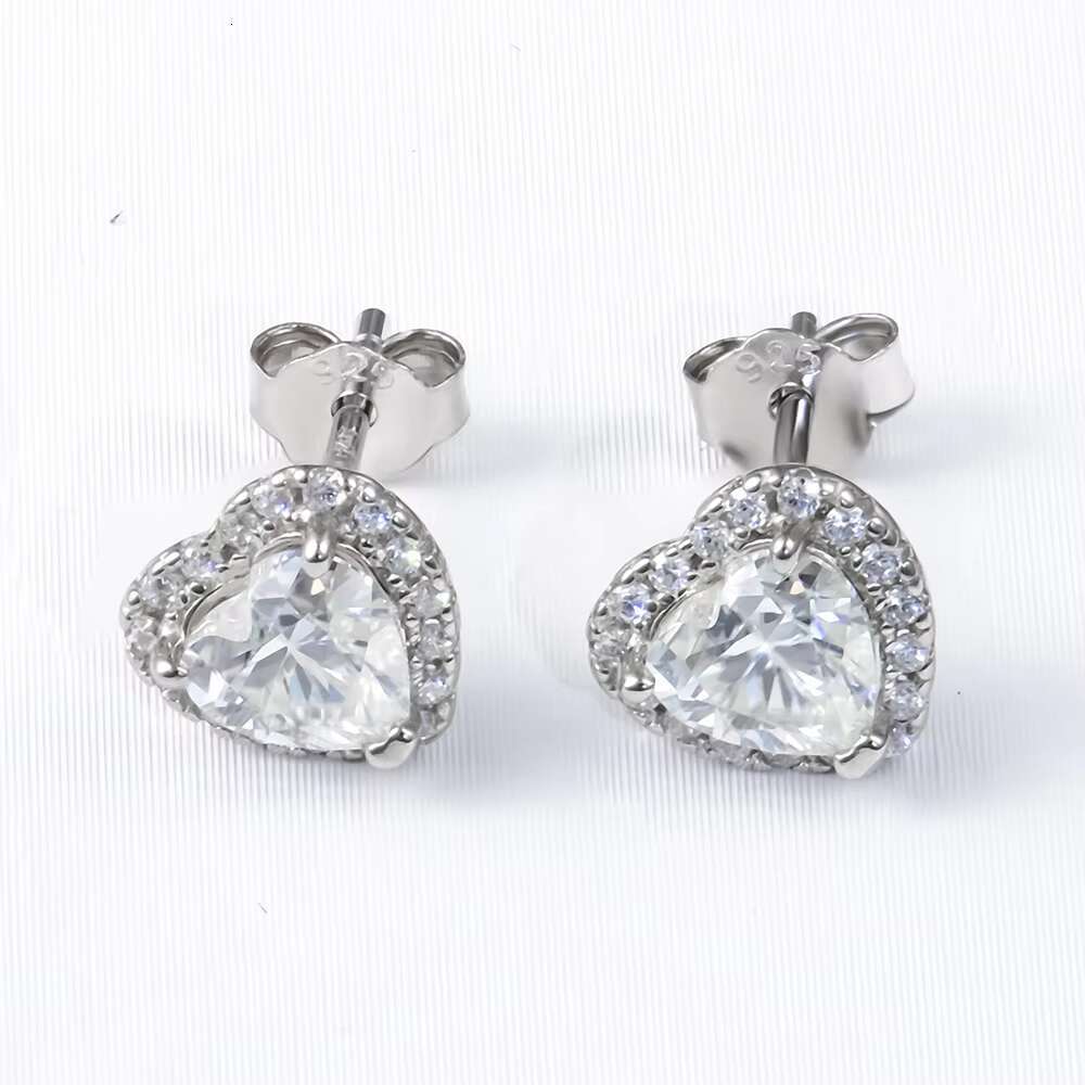 Silica made of pure sier and white VVS stud silica earrings jewelry