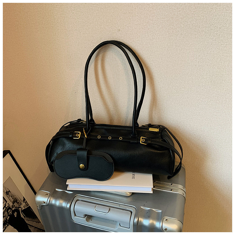 2025 New Women s Bag Multi Functional Belt Buckle Hand Held Motorcycle Style Spicy Girl Underarm Bag Fashion Designer Shoulder Bag Handbag Casual Wall