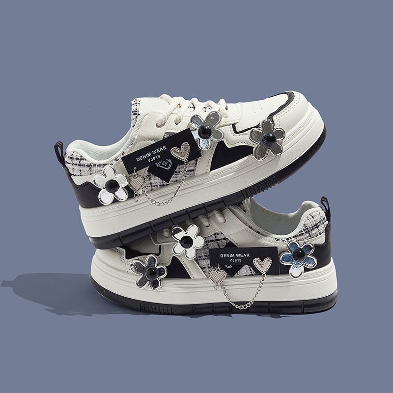 2025 Spring Thick Soled Multi Functional Women's Casual Board Shoes Designer Instagram Fashion New Niche Sports White Shoes
