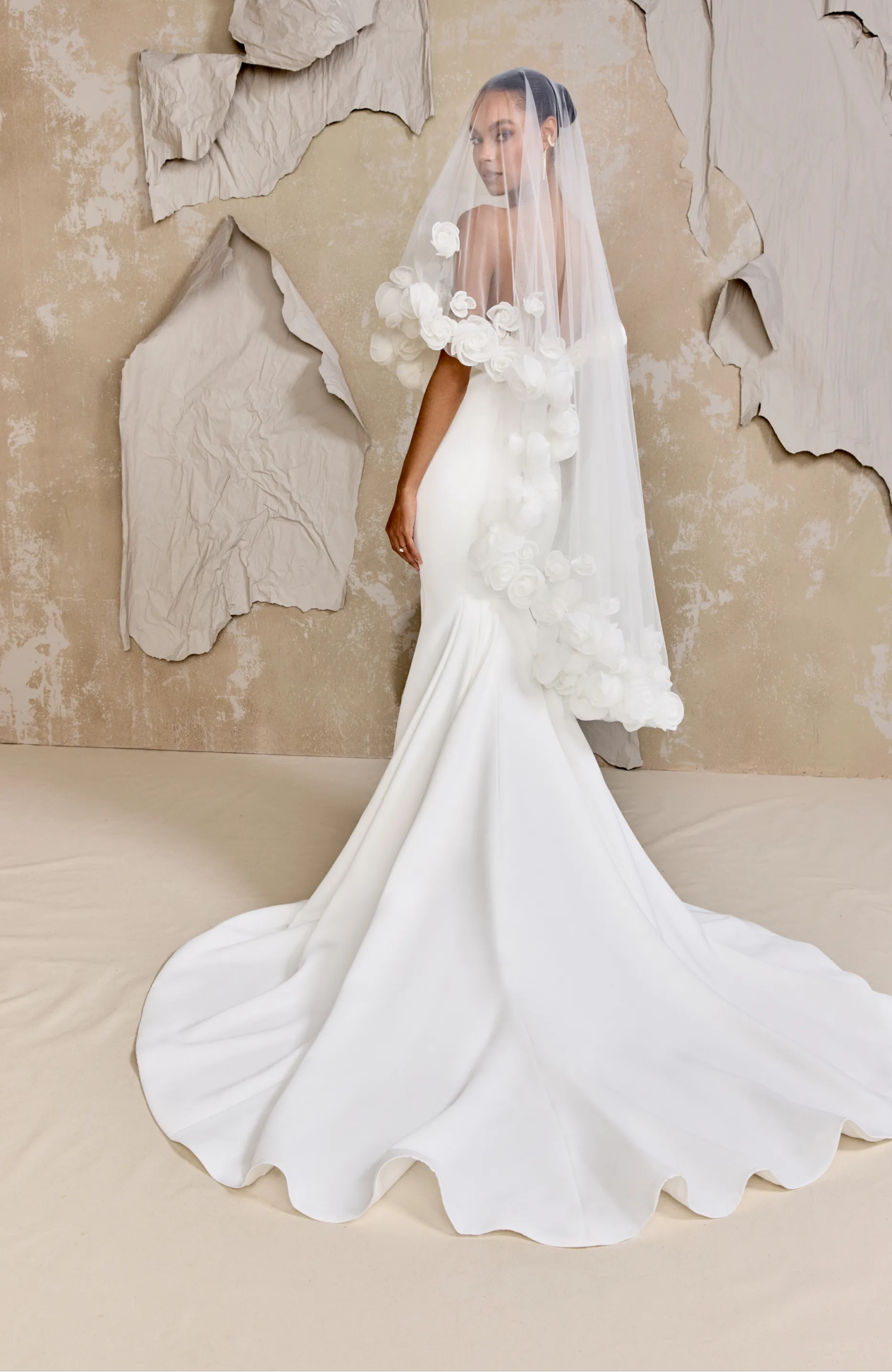 Designer Bridal Veils Tulle Bride Wedding 3m*2m 3D Flower Decoration Long Veil Hair Accessories Custom Made