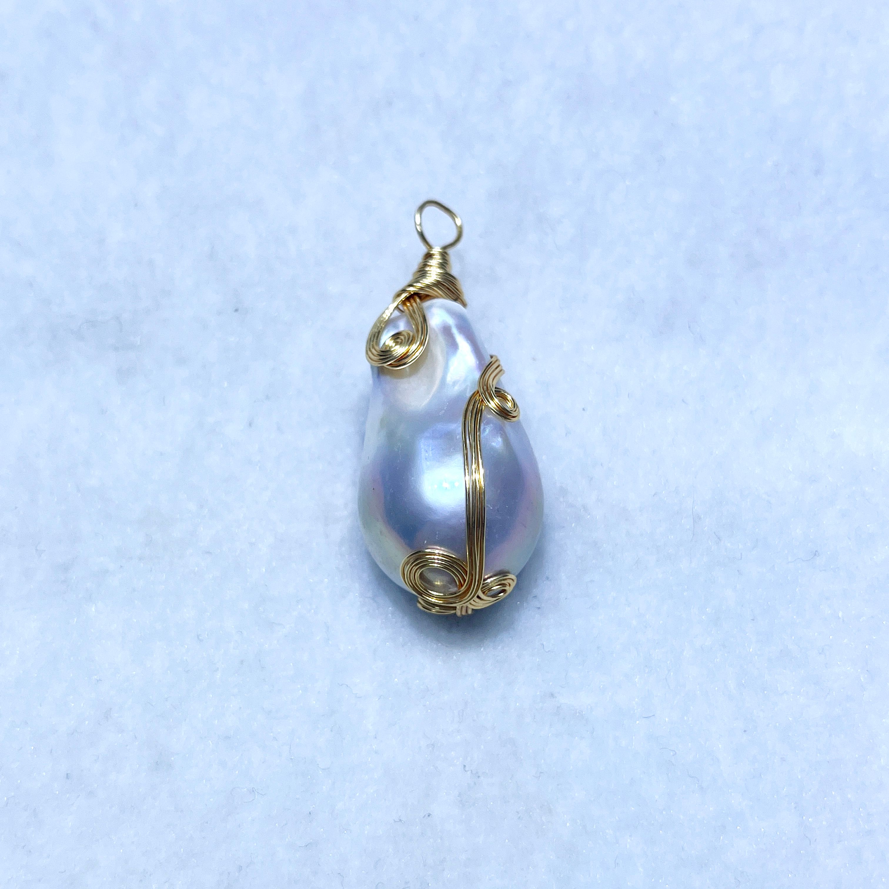 Baroque Style Pearl Choker with Intricate Artistry - Classic Elegance