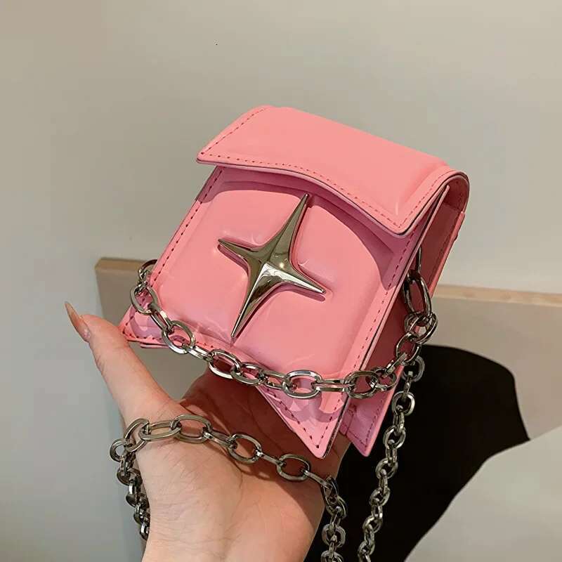 Y2K Retro Chain Mini Shoulder Bag Flip Cover Handbag Pink PU Leather Fashion Designer Trendy Handbag Gothic Cross Girl Crossbody Bag Wallet Storage Ba