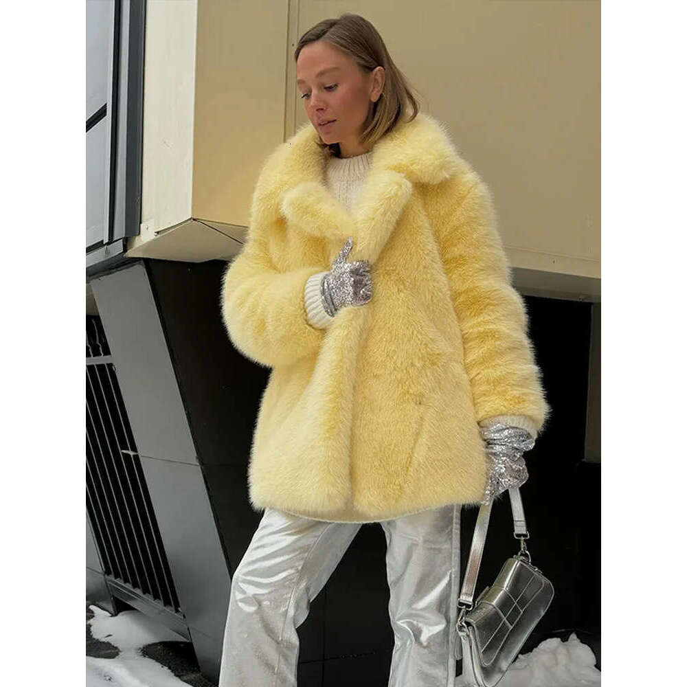 2024 Autumn/Winter Women's Coat With Elegant Loose Fur, Imitating Fox Fur And Plush, Suitable For Socialites