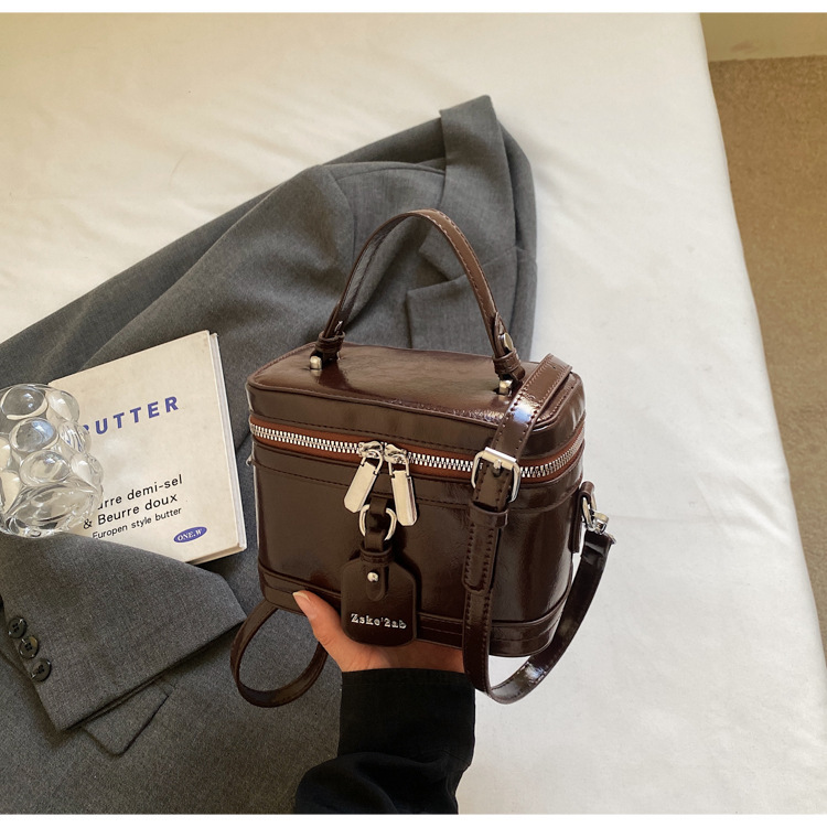 New Fashion High End Designer Women s Handheld Small Square Bag 2025 Trend Tote Bag Multi Functional Handbag Crossbody Bag Chain Storage Bag Wallet