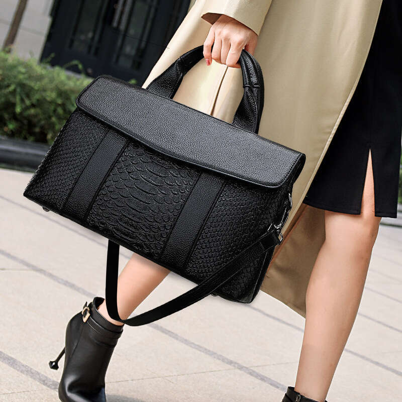 Women's Bags handbag New Tote Fashionable and Simple Large Capacity Temperament Mom's Bag Versatile Women's Handbag