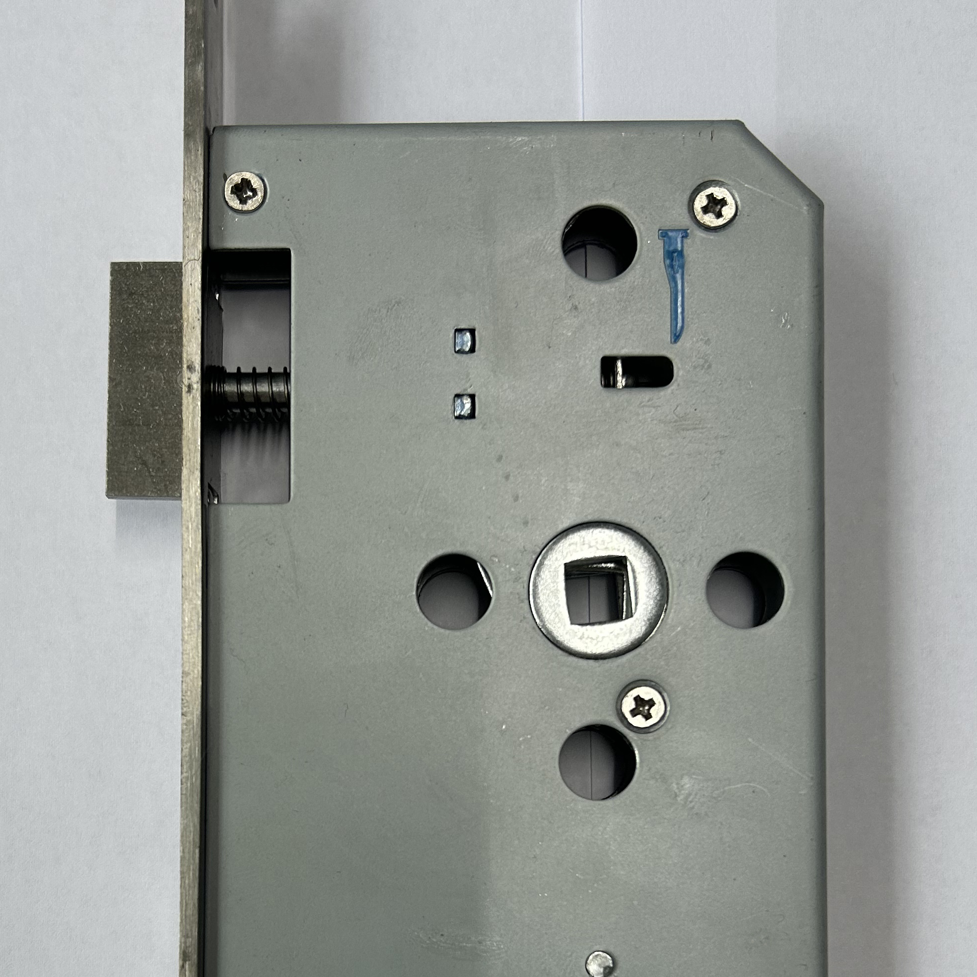 Industrial Strength Lock Cores with Comprehensive Lock Components for Enhanced Security