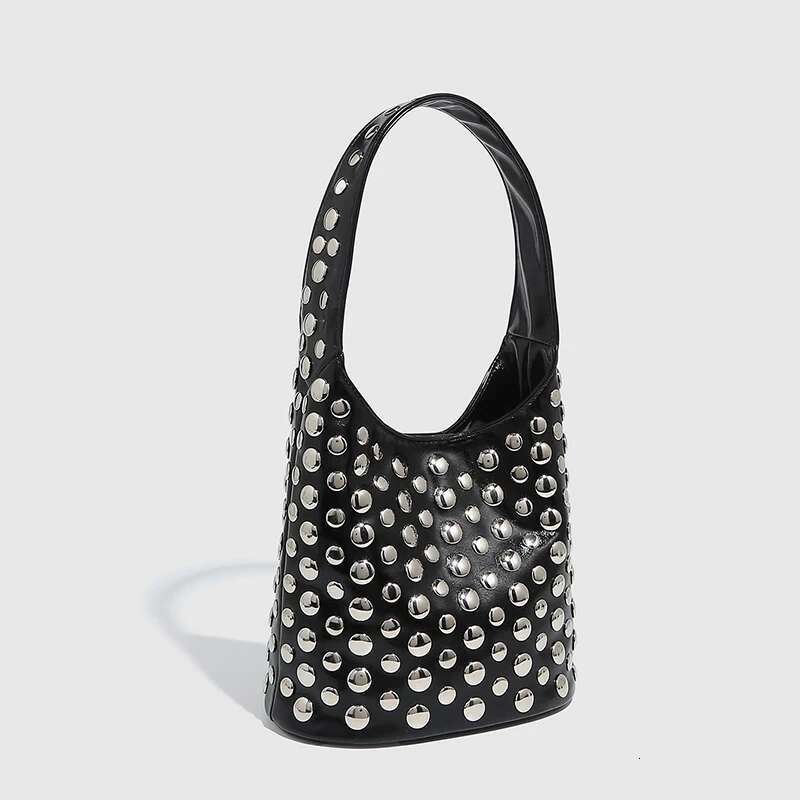 2025 Outdoor Metal Rivet Motorcycle Style Bucket Bag Women s Shoulder Bag Fashion Designer Trendy Underarm Bag Outdoor Leisure Wallet Makeup Storage B