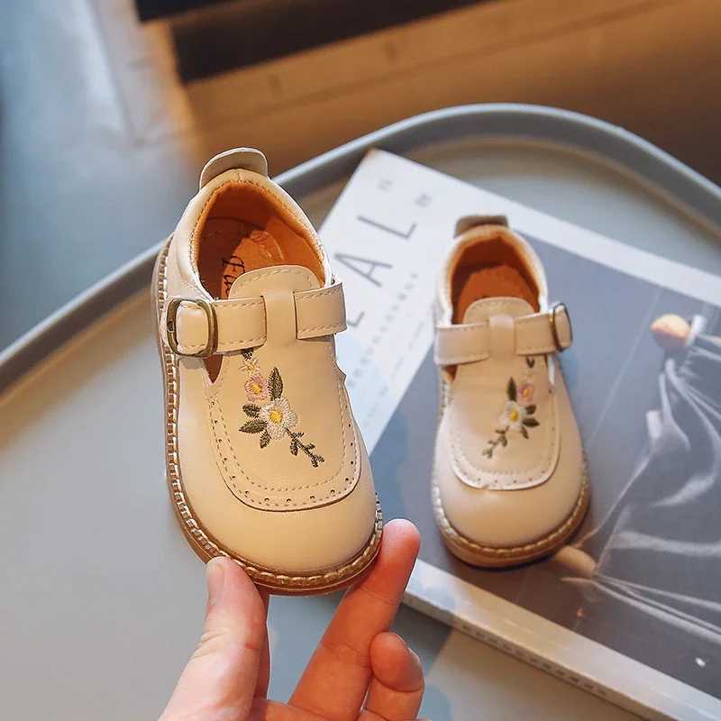 2024 Girls Baby Mary James Embroidered Floral Toddler Fall Shoes Vintage Cover Toe Comfortable Kids Shoes Z250312