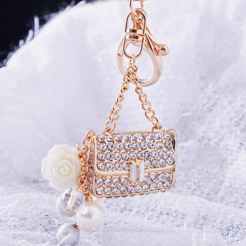 Luxury Women's Car Key Holder with Sparkling Diamond Details - Stylish Bag Pendant