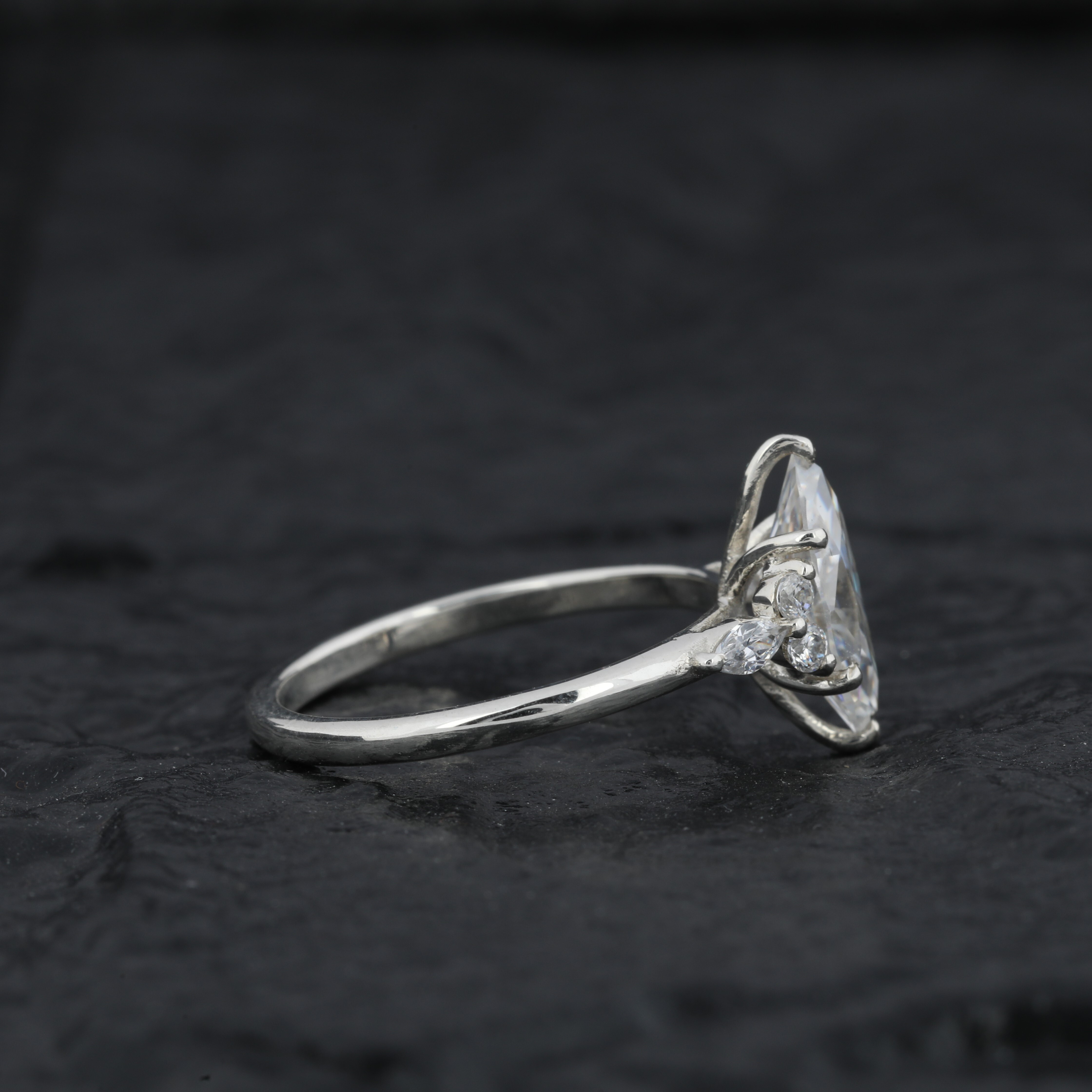 Direct Manufacturer Promise Wedding Moissanite Rings 925 Sterling 10K 14K 18K Silver Moissanite Diamond Ring