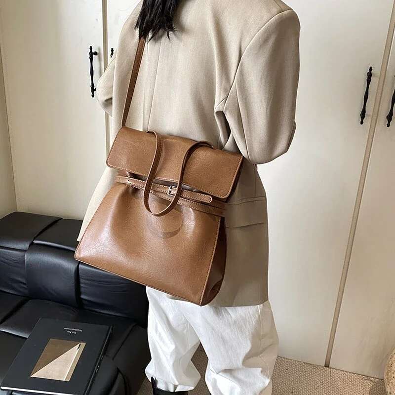 LEFTSIDE Small PU Leather Shoulder Bag For Women 2024 Winter New Trend Y2k Simple Handbags And Purses Females Crossbody Bags