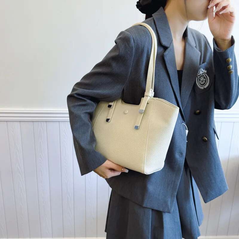 Korean Trendy Tote 2024 Autumn And Winter New Commuting Large-Capacity Shoulder Casual Women's Bag