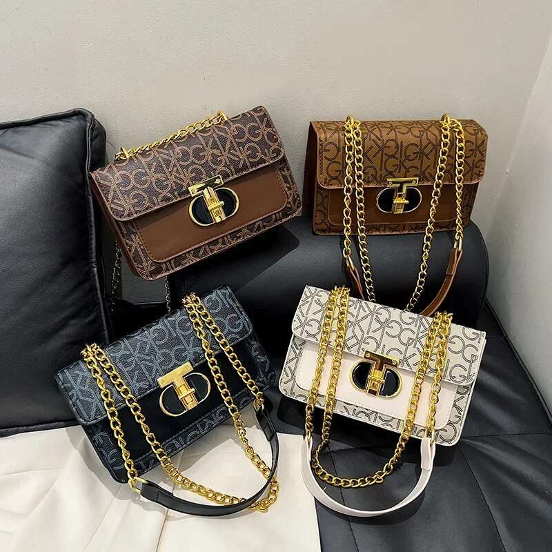 Fashion Shoulder Bag Multifunctional Chain Crossbody Bag Women s Designer Trendy Handbag Storage Bag Outdoor Leisure Wallet Envelope Bag 2025S New Mod