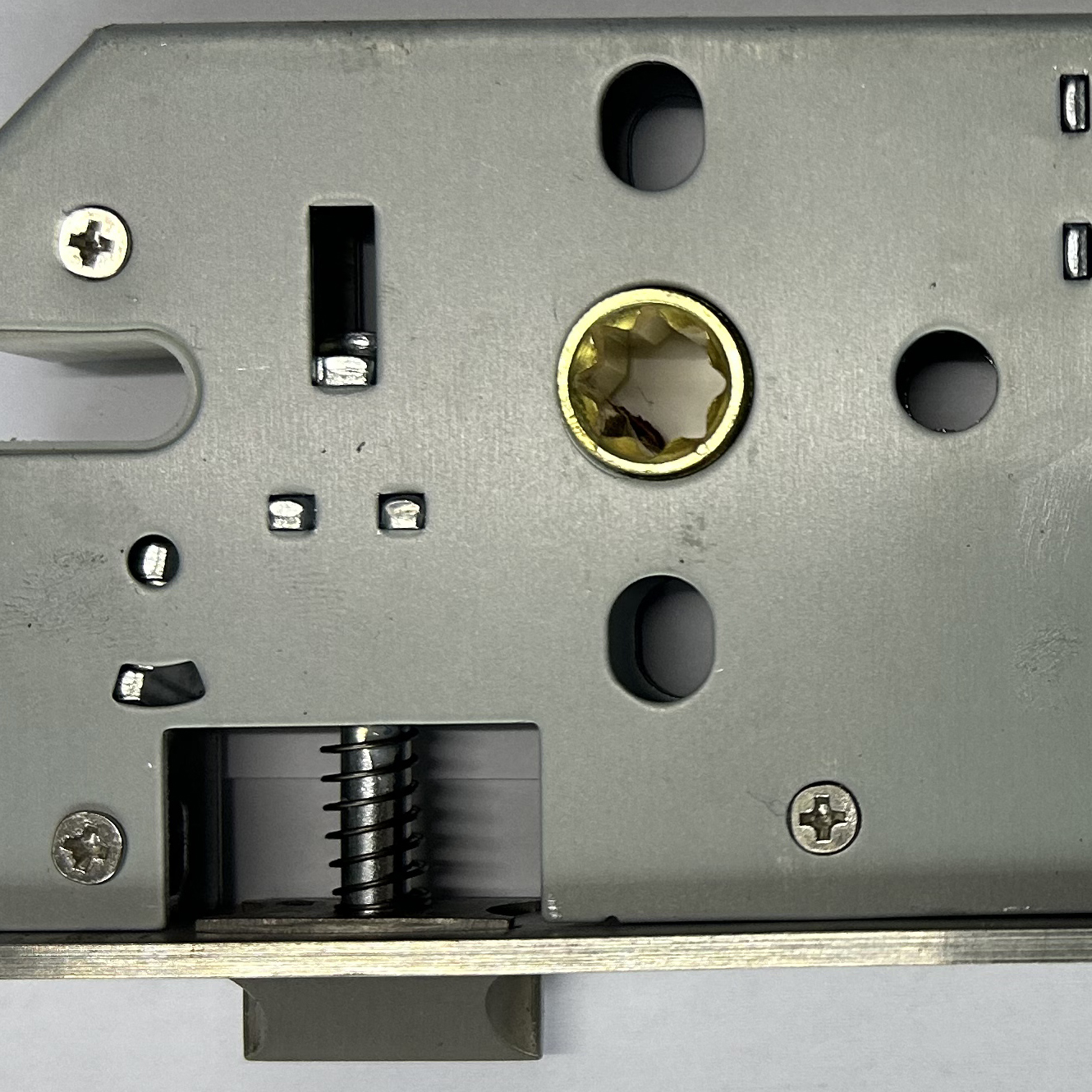 Durable Complete Lock Assembly with Robust Locking Mechanism