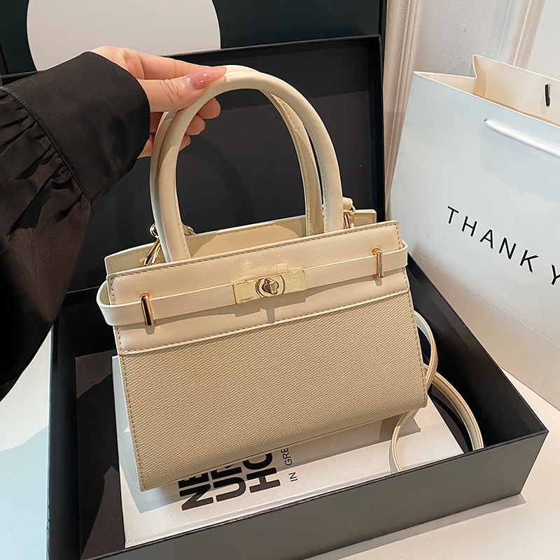 2025 New Women s Handheld Bag Fashion Designer Luxury Handbag Trendy Single Shoulder Crossbody Bag Leisure Wallet Storage With Makeup Bag