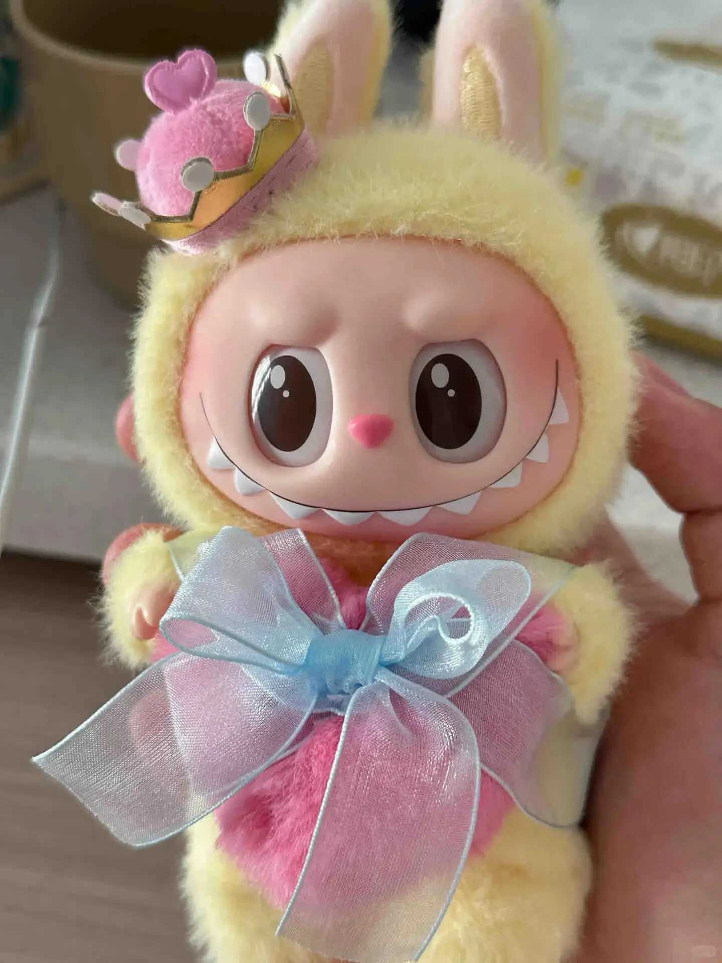 Genuine Dolls The Monsters Dolls V3 LetS Checkmate Series Action Figure Cute Trendy Queen Vinyl Face Dolls Collection Girls Z250312
