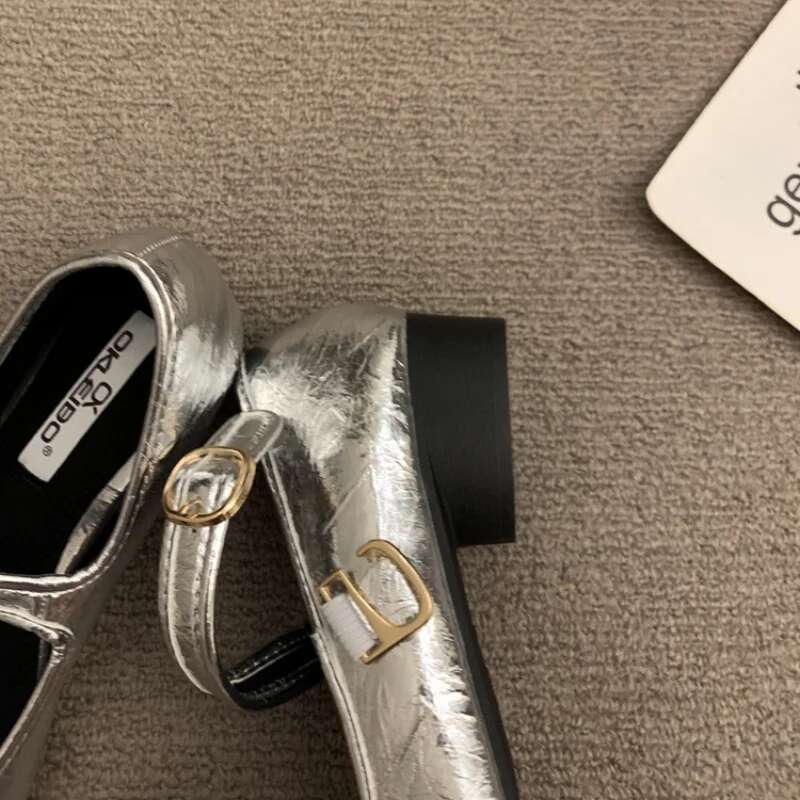 Women's hot Split Toe Flat Shoes Mary Jane Loafers Soft Leather Casual Footwear Elegant Autumn Fashion Retro Ankle Strap Tabi