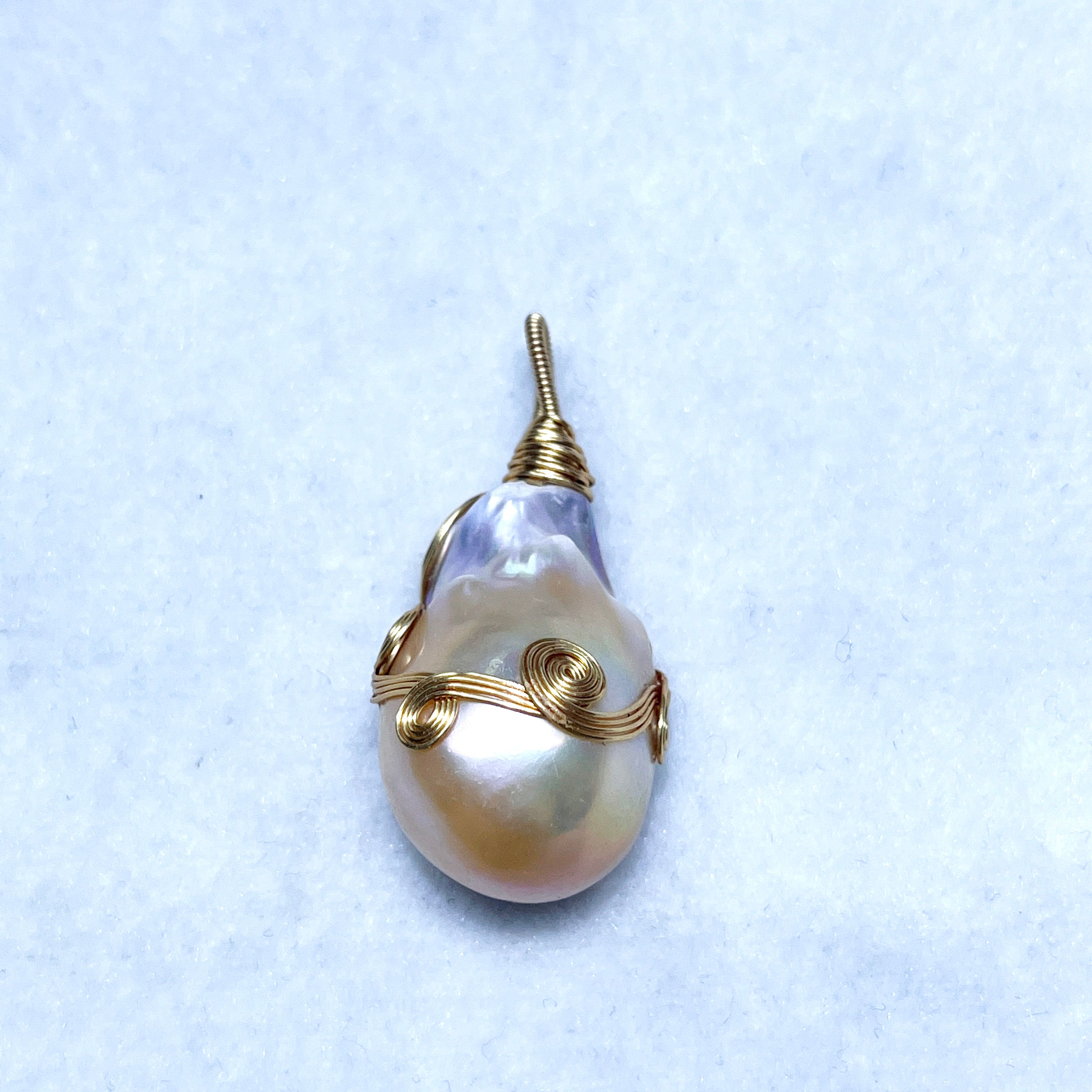 Elegant Baroque-Style Pearl Necklace & Charm Pendant Set - Timeless Elegance Jewelry