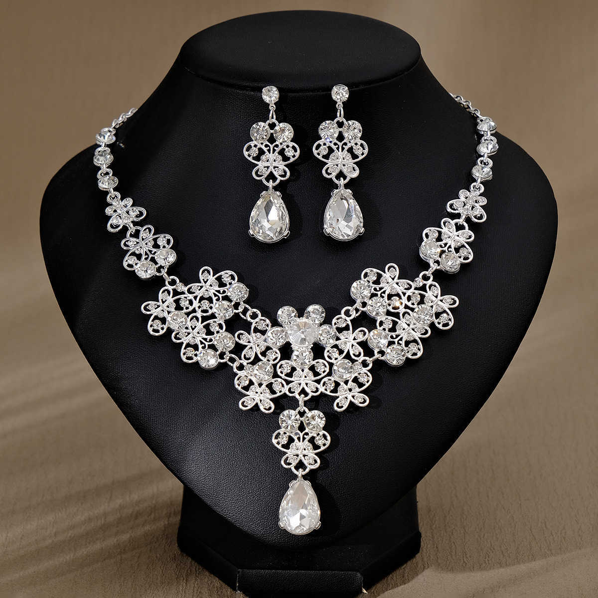 Bridal Accessories Wedding Jewelry Two Piece Set Wedding Dress Accessories Water Diamond Pearl Earrings Necklace Set Female W250312