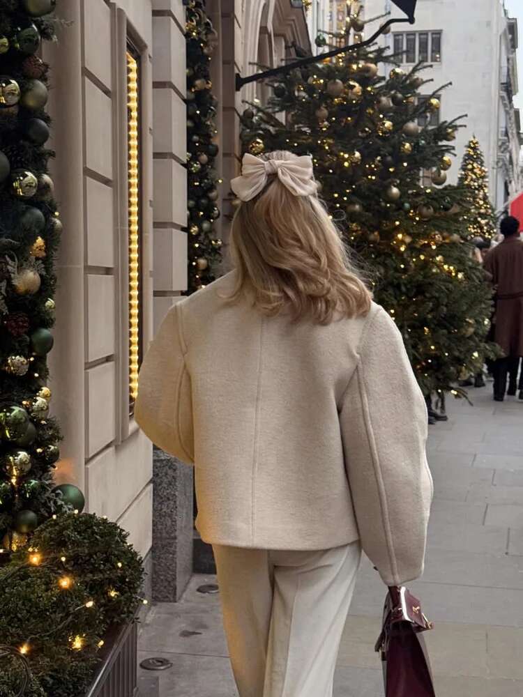 Elegant Solid One Buttons Women Woolen Coat Fashion O-Neck Long Sleeve Short Jackets 2024 Autumn Female Chic High Street Outwear