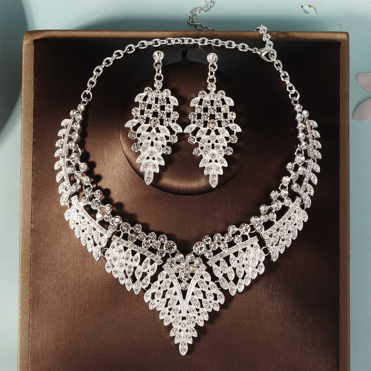Bridal Accessories New Necklace Earring Set Banquet Party Dress Accessories Luxury Diamond Jewelry Set W250312