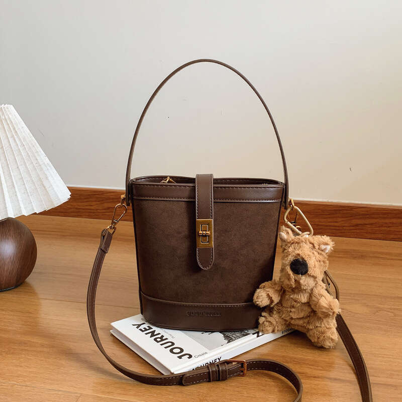 Women's Bags handbag Autumn and winter high-end handbag, casual light luxury bucket fashionable temperament bag, women's commuting shoulder 