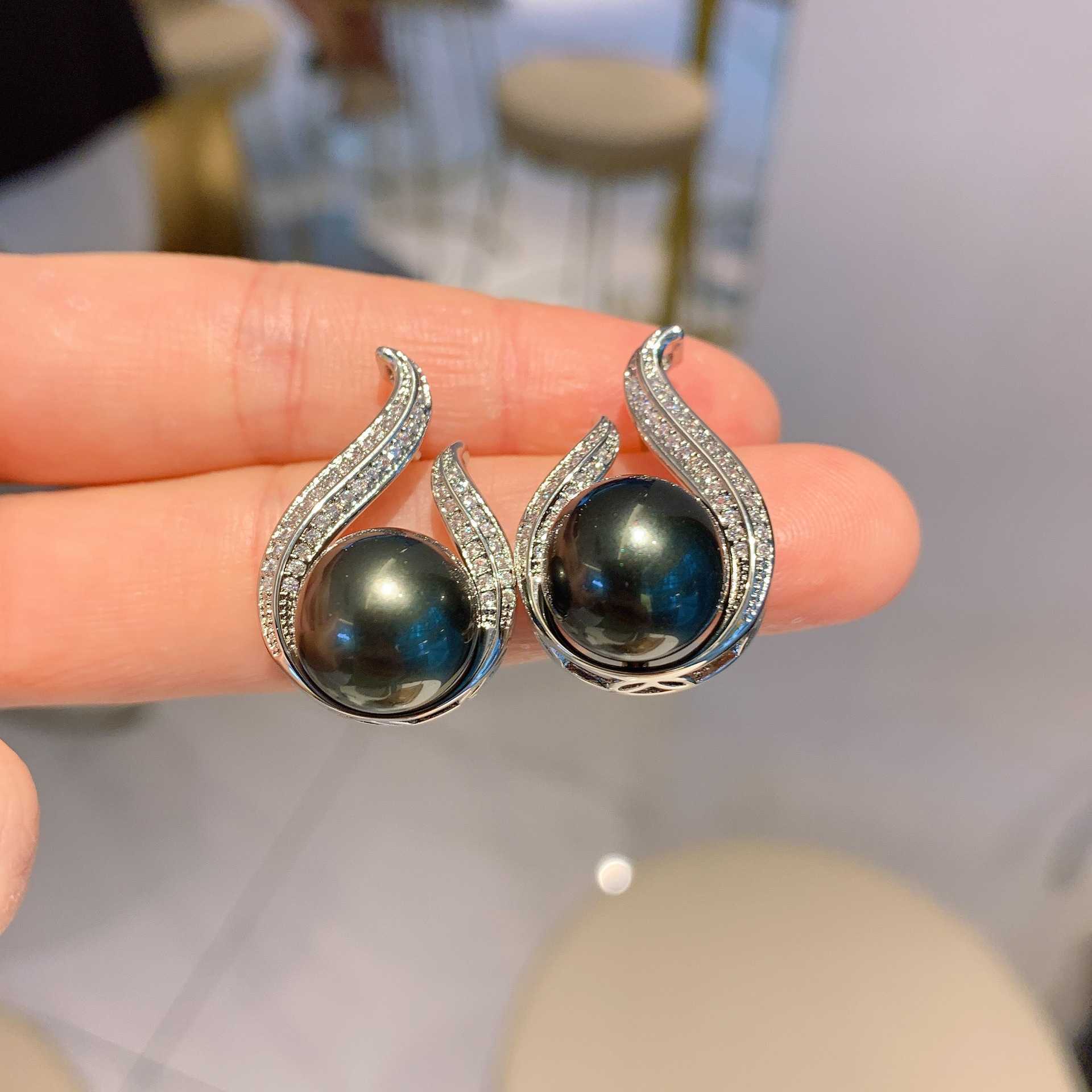 Tiktok Dadi River Fritillary Bead Necklace Earrings Jewelry Two Pieces Set Wedding Dinner Party Jewelry W250312