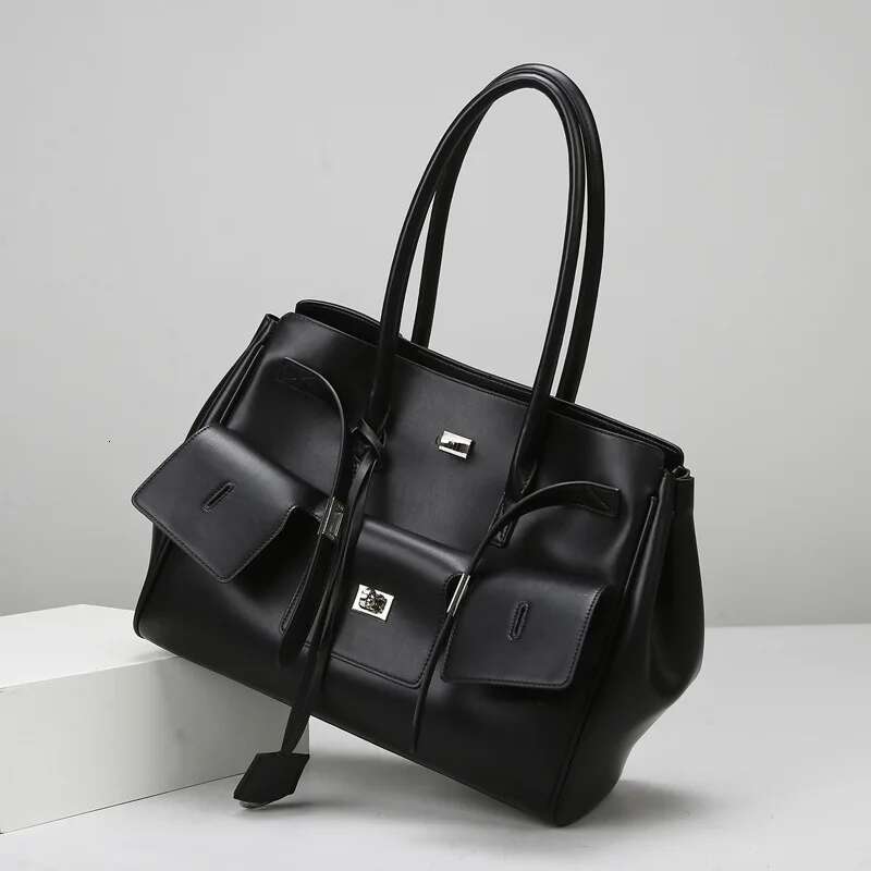 2025S New High end Leather Fashion Designer Women s Handbag Simple Large Capacity Storage Bag Casual Shoulder Bag Wallet Makeup Bag