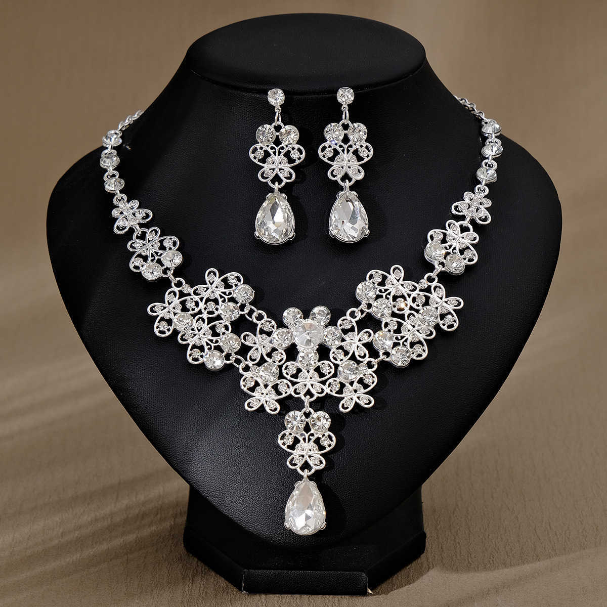 Bridal Accessories Wedding Jewelry Two Piece Set Wedding Dress Accessories Water Diamond Pearl Earrings Necklace Set Female W250312
