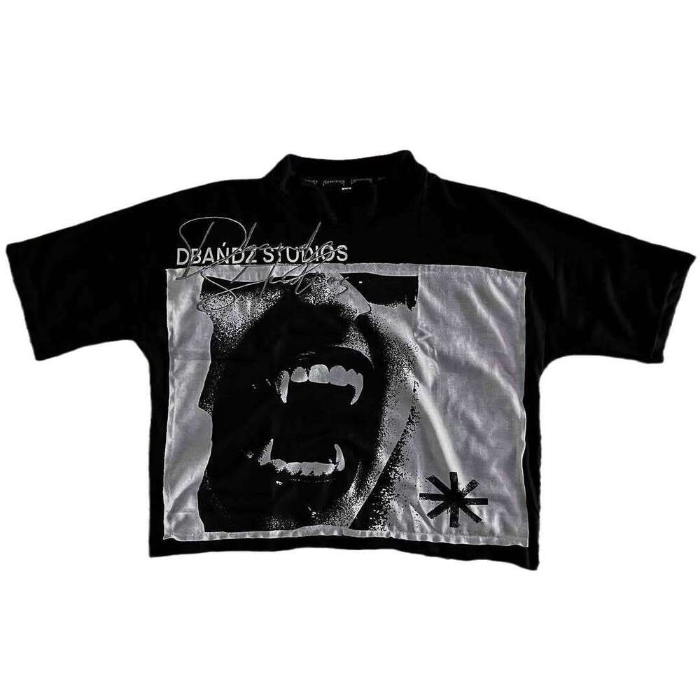 Dark American style street personality T-shirt for both men and women, trendy short sleeved top