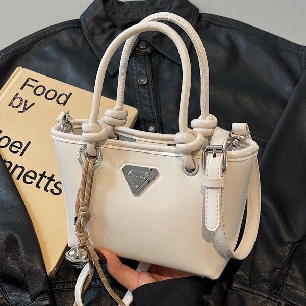 Fashion Designer Women s High end Handbag Bucket Bag 2025 New Product Niche Trend Casual Crossbody Bag High quality Wallet Storage Bag Makeup Bag