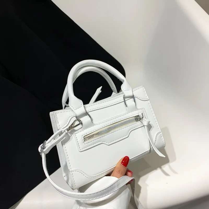 Women s Mini Bag New Fashion Designer Light Luxury Handbag Casual Shoulder Crossbody Bag Simple Texture Crossbody Bag Casual Small Square Bag Wallet S