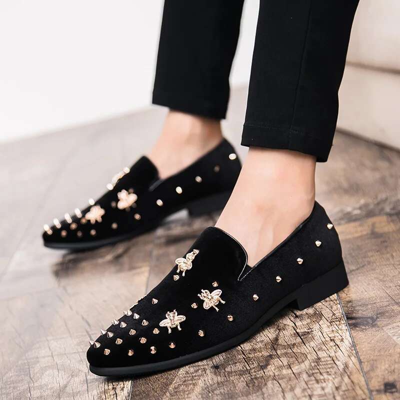 QUAOAR 2022 New Fashion Men Dress Shoes PUNK Rivet Rhie Black Party Wedding Pointed Toe Flats Driving Shoes Loafers