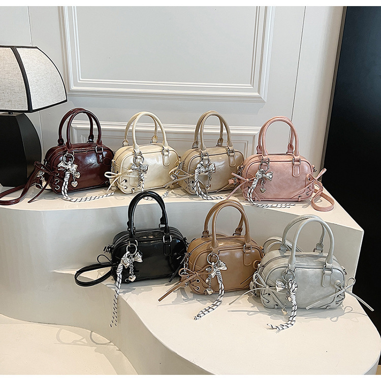 High End Luxury Fashion Designer Women's Handbag 2025 Spring And Summer New Crossbody Bag Trend Casual Large Capacity Storage Bag Versatile Walle