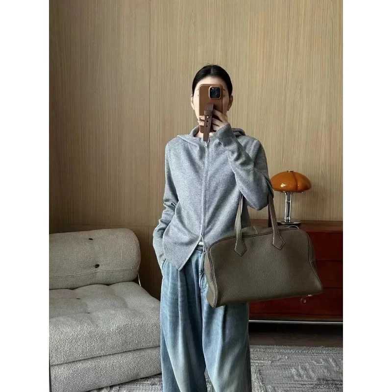 VOAETEC High Quty First Layer TC Cowhide Boston BagCommuter Travel Light Large Capacity Handbag Casual VersatileC250312