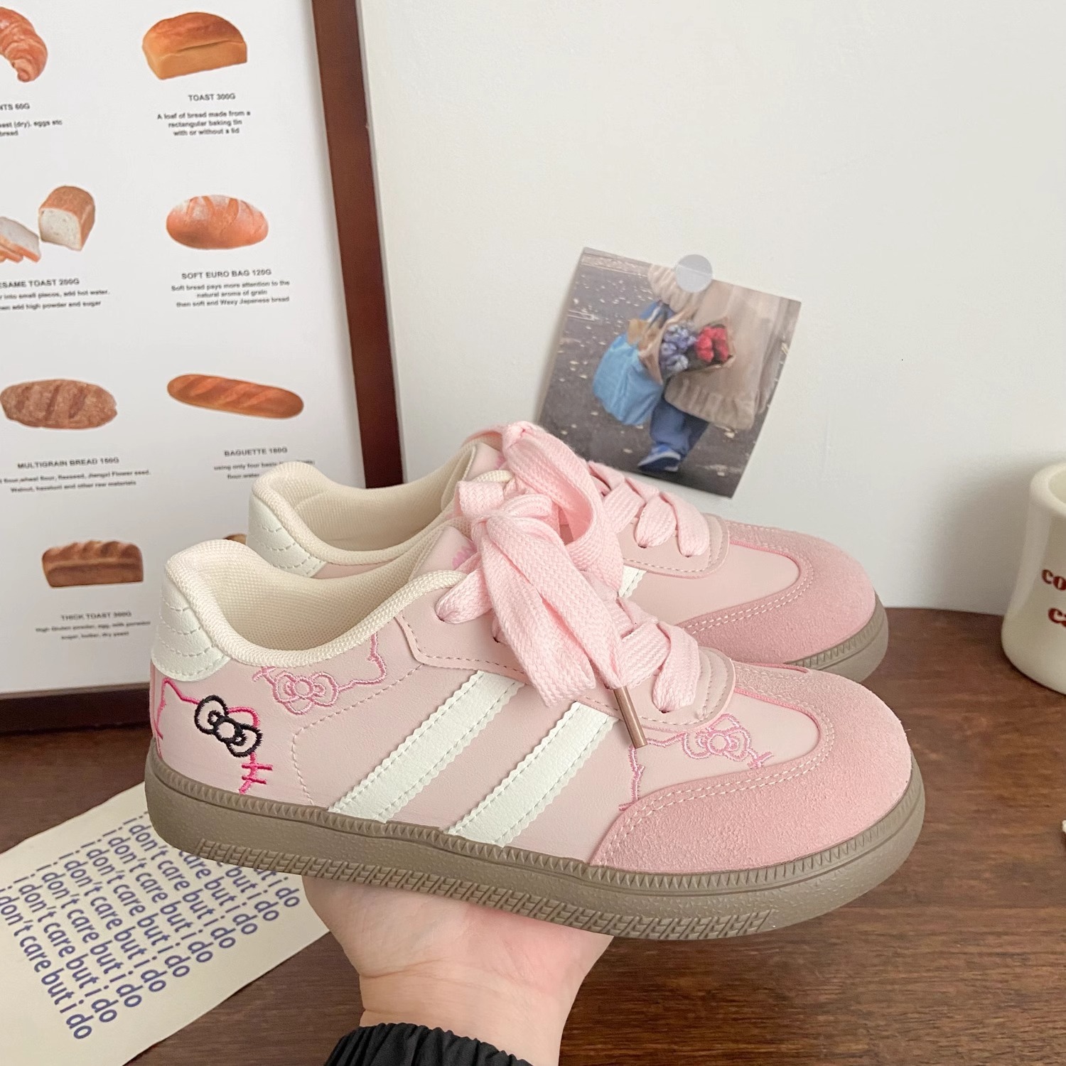 Designer Cute Kitten Embroidery German Training 2025 New Korean Niche Chic Versatile Board Casual White Shoes For Women