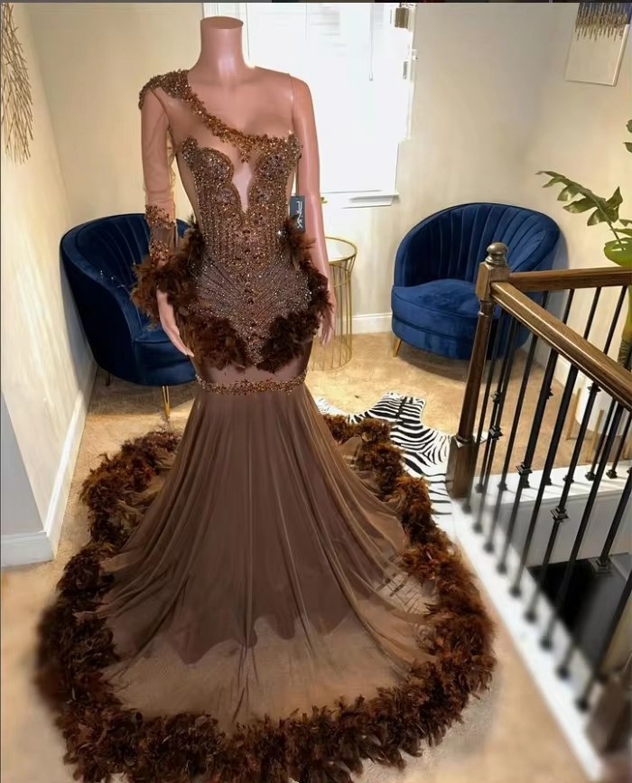 Elegant Browns One Shoulder Sleeve Mermaid Prom Gorgeous Tan Crystal Feather Applique Black Girl Birthday Party Dress Customized
