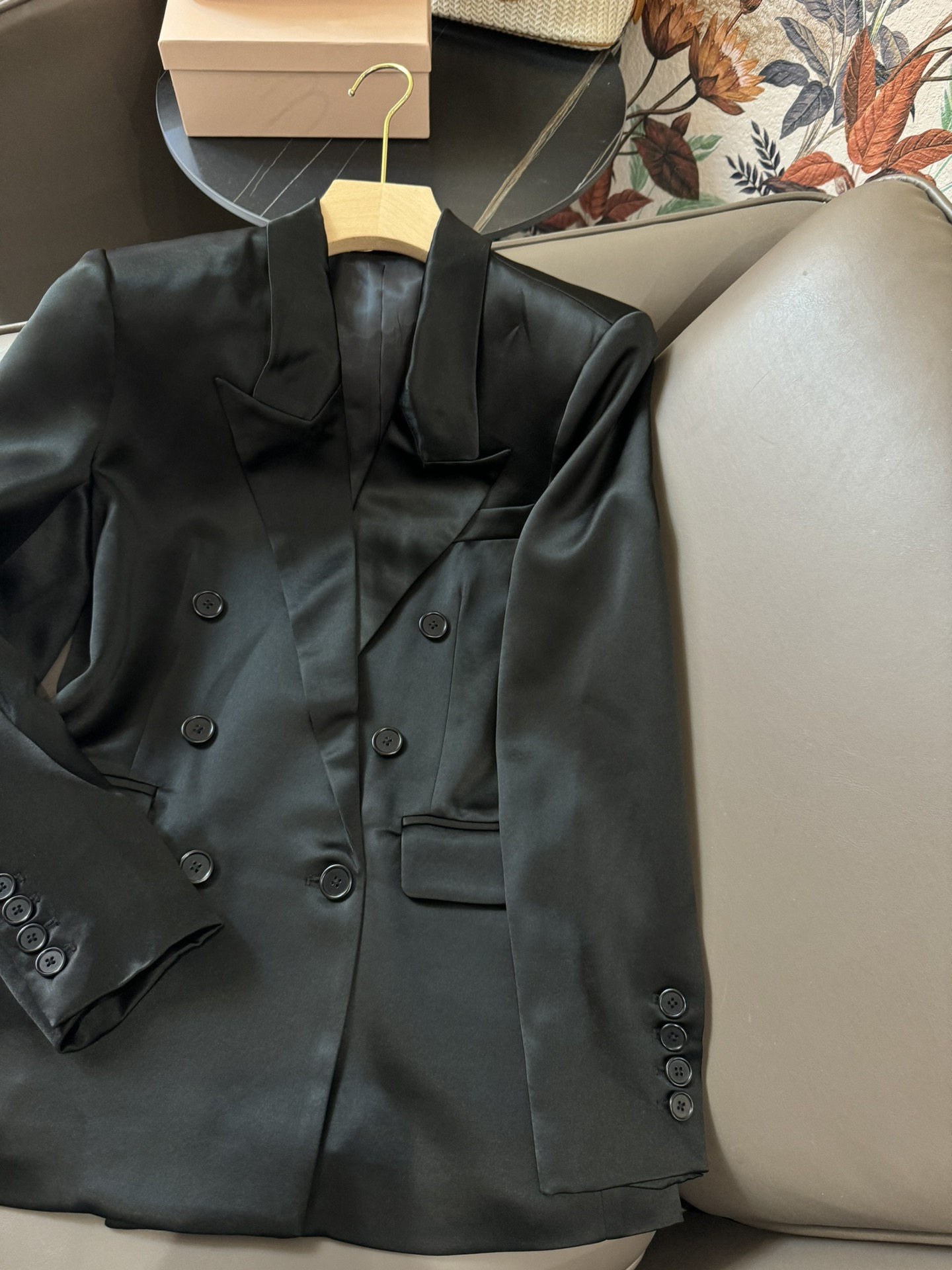 SLP blazer suits Vogue Paris 2025 Fashion Week Show Customized Fashion Tailored clothing mens and womens Fashion Paris