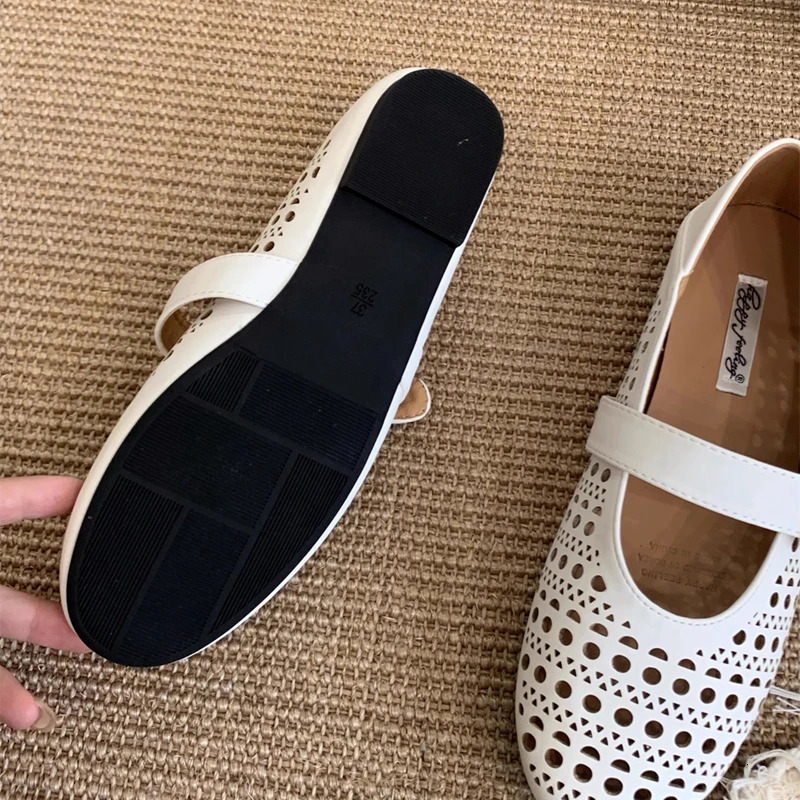 SUOJIALUN Spring Women Flat Shoes Fashion Hollow Round Toe Ladies Elegant Loafer Shoes Soft Flat Heel Outdoor Boat Shoes 250312