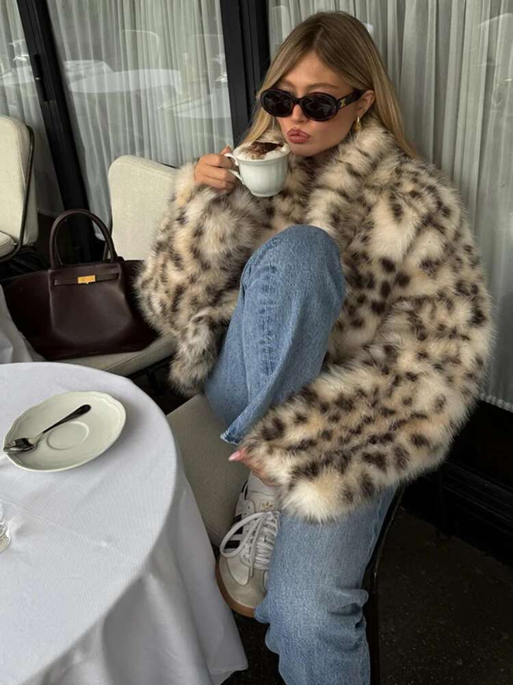 Solid Color Plush Women's Fashion Fluffy Faux Fur Jacket Long Sleeve Warm Cardigan Coat 2024 Lady Winter Street Outerwear