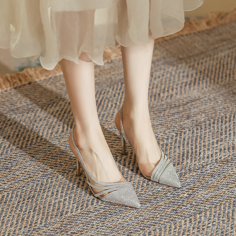 Designer sandals classics 2025 Spring Edition Women's Water Diamond Sandals Women's Fashion Pointed High Heels Thin Heels Huizhou Women'