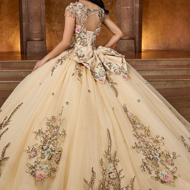 Champagne Shiny Princess Ball Gown Quinceanera Dresses Off The Shoulder Sequined Applique Flower Beads Bow Tull Sweet 16 Dress Vestido 15 De