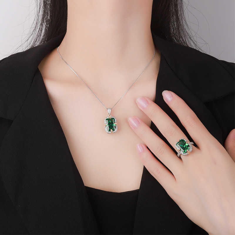 2024 New Zhuangsheng High Carbon Diamond Ice Flower Cutting Copper Inlaid Light Luxury Set for Female Lead 10 * 14 W250312