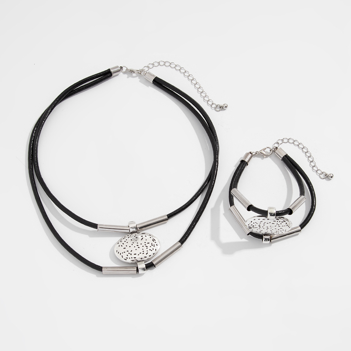 About Double Bend Necklace Retro National Relief Pendant Short Necklace Women's Jewelry
