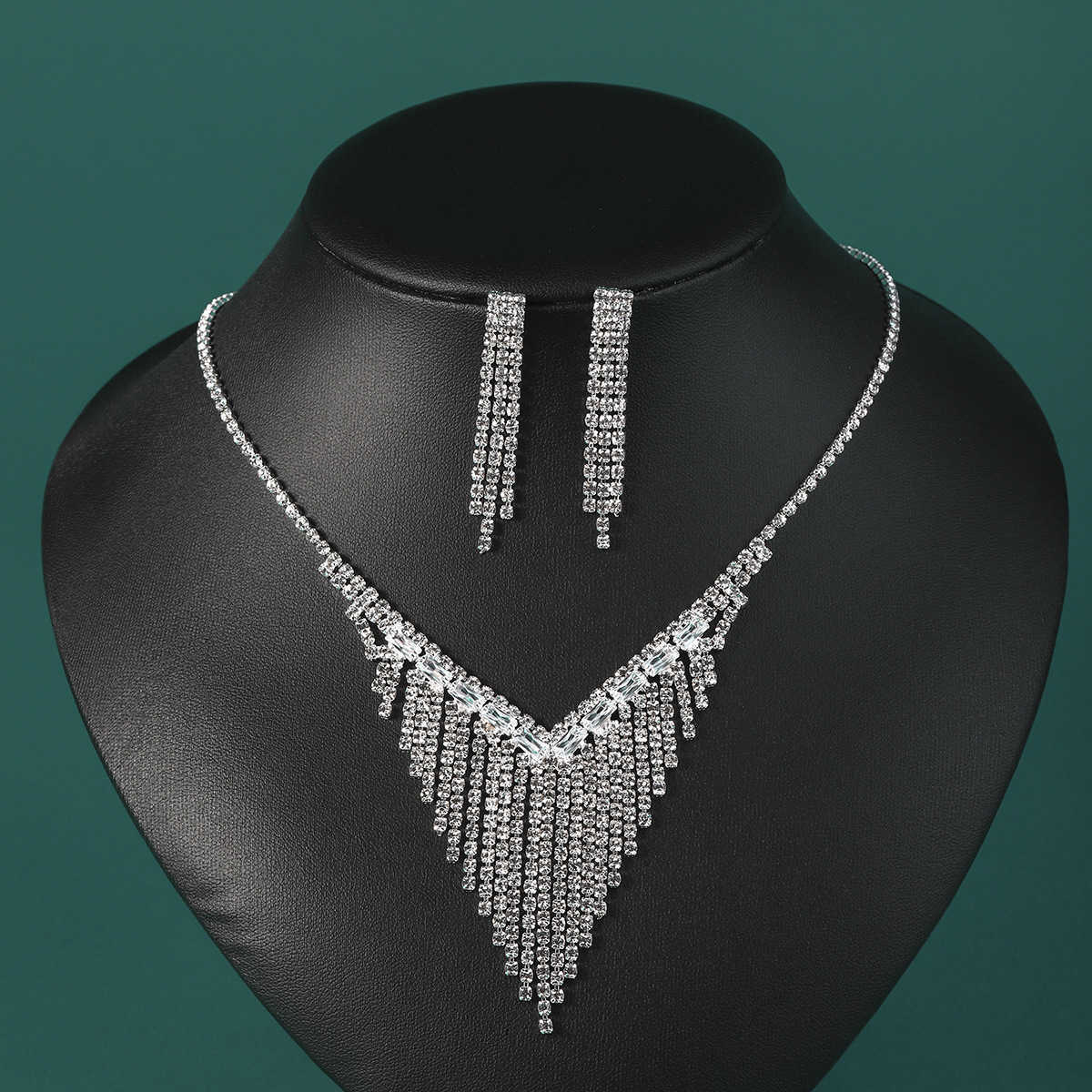 Bridal jewelry set high-end crystal studded necklace earrings three piece set creative new wedding accessories W250312