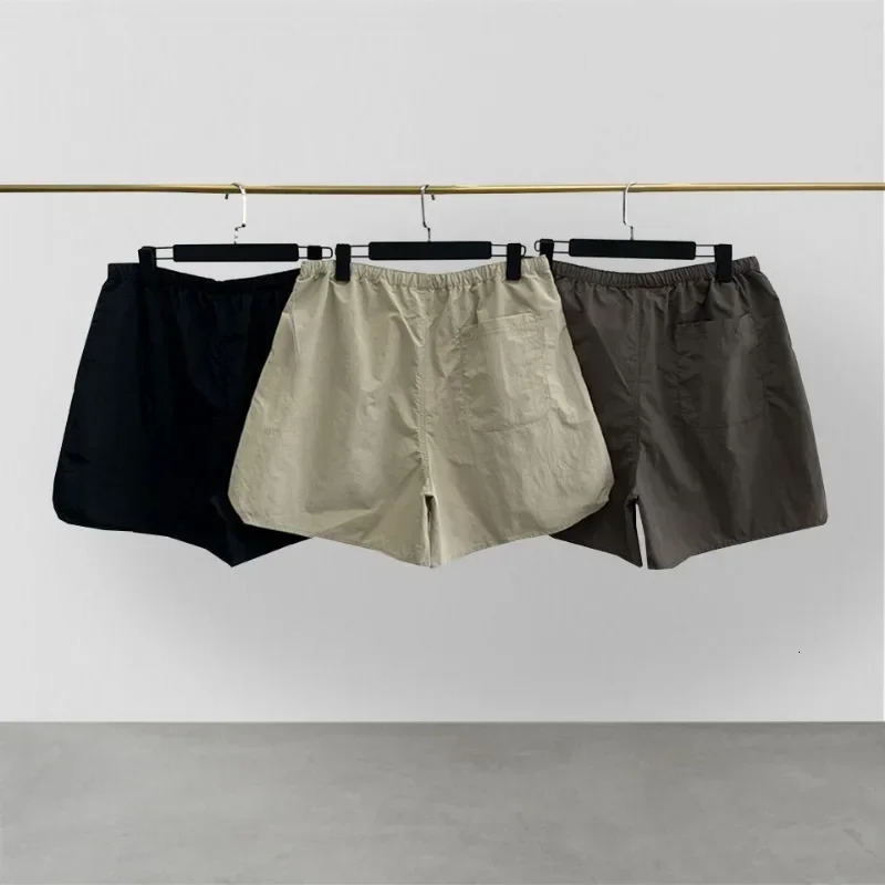 Mens Casual Shorts Two Rows Reflective Letter Woven Shorts Fashion Couple High Street Sports Shorts 250310