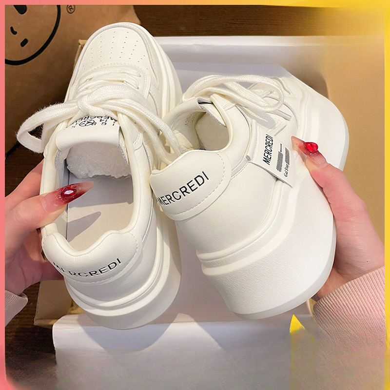 2025 new thick soled multifunctional high white designer trendy and fashionable women's sports niche design board shoes