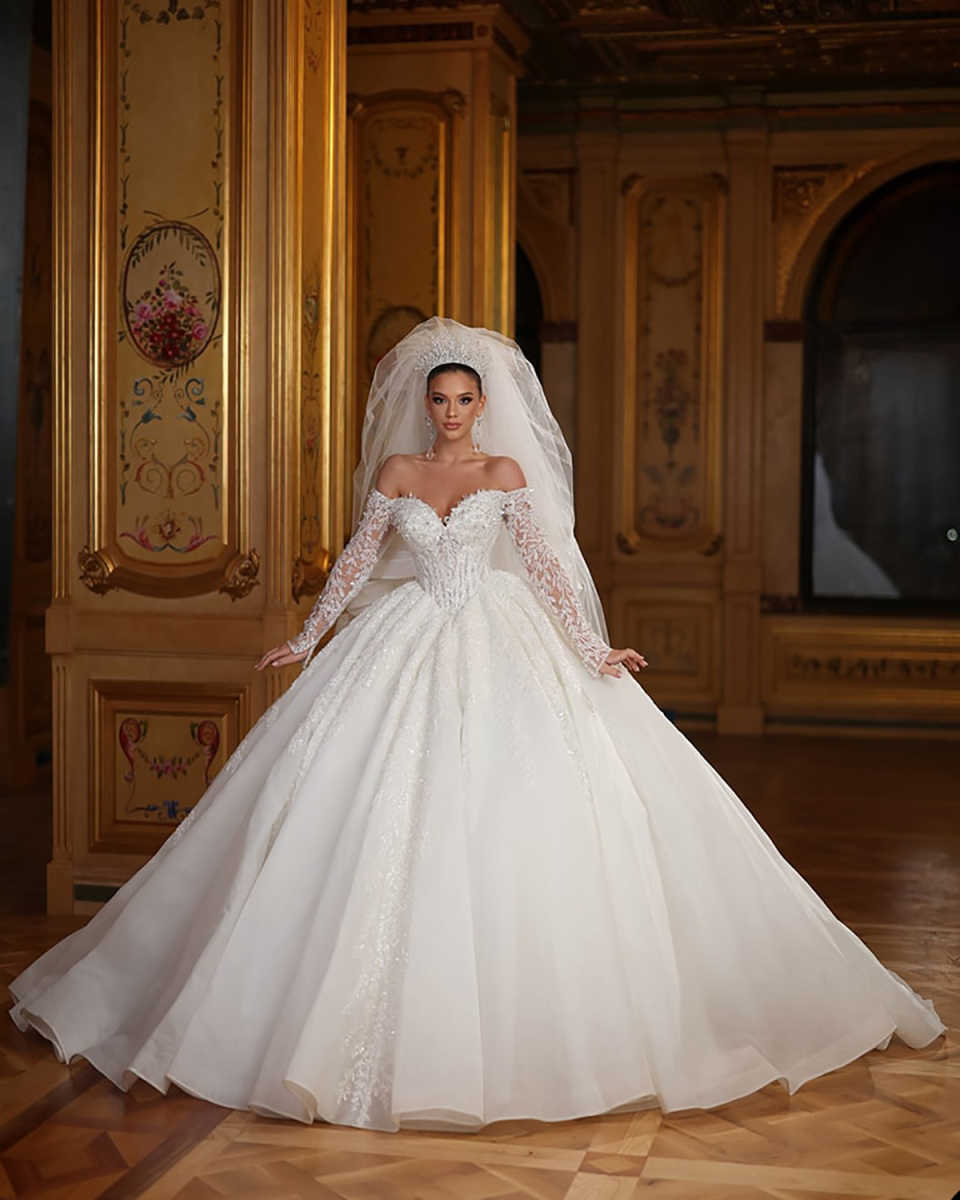 Vintage Ball Gown Wedding Dress Sweetheart Neck Off Shoulder Long Sleeves Bridal Gowns Sequins Lace Sweep Train Dresses Custom Made vestidos de novia