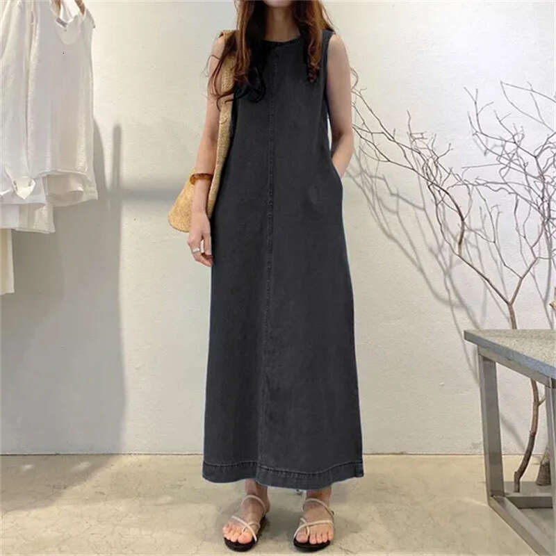 Fashionable skirt, round neck, sleeveless pocket, loose long vest, denim robe dress, women's wholesale, 2025 temperament versatile new trend clot