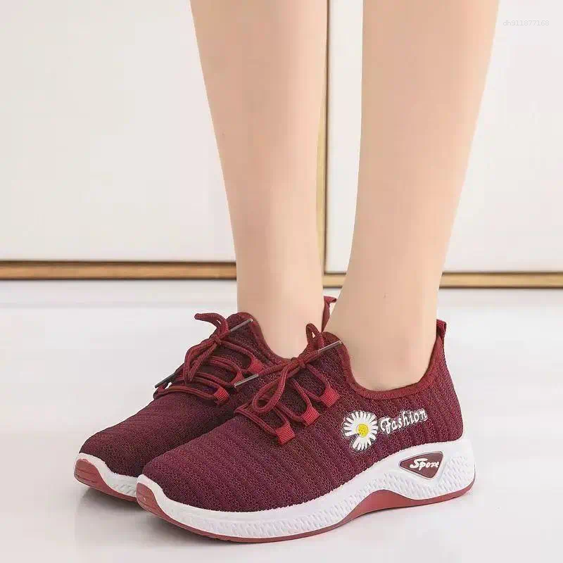 Casual Shoes 2025 Sports Autumn Women's Low Heel True Weaving Beijing Cloth Daisy